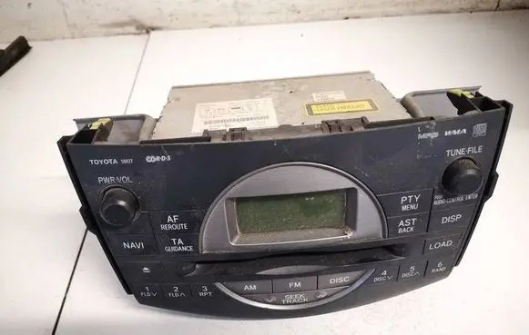 Toyota RAV 4 (XA30) Radio/CD/DVD/GPS head unit 8612042220 86120-42220