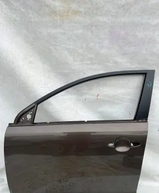 KIA Sportage Front door