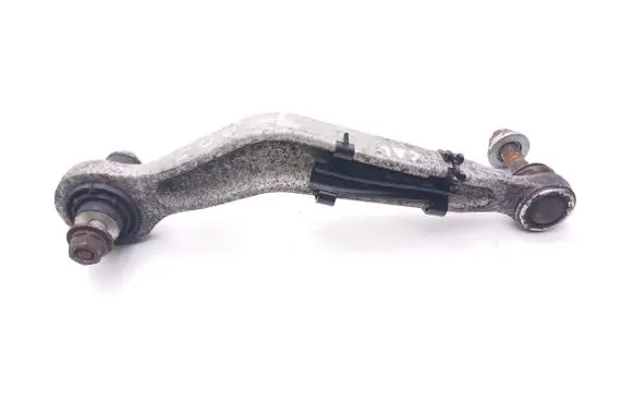 Rear control arm