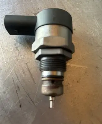 Audi A6 C7 Fuel pressure sensor 057130764AE