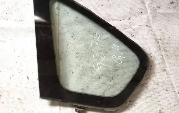 Subaru Legacy Rear side window as2