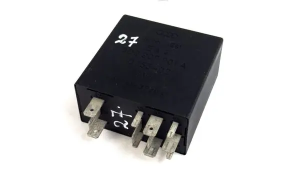 Audi A4 S4 B6 8E 8H Other relay 8d0907701a