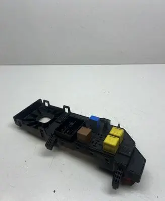 Opel Signum Fuse module 24400590