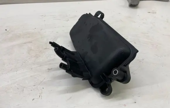 Mercedes-Benz C W205 Vacuum air tank A6510701000