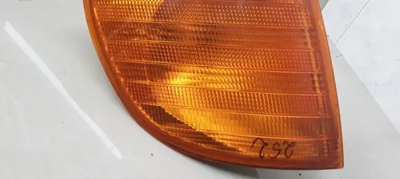 Mercedes-Benz Vito Viano W638 Front indicator light 6R01489