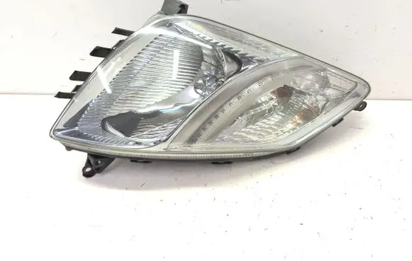 Toyota Prius (XW20) Headlight/headlamp 8113047090