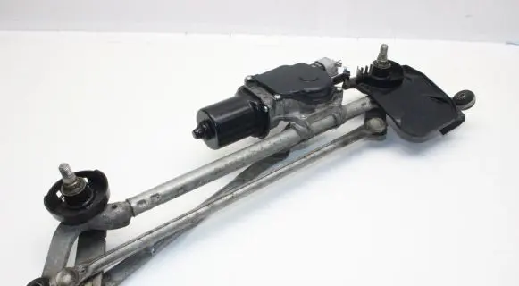 Infiniti Q50 Front wiper linkage and motor