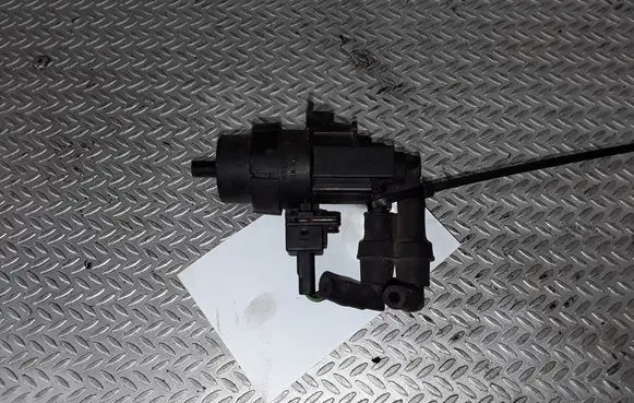 Ford Focus Turbo solenoid valve 98AB9E882