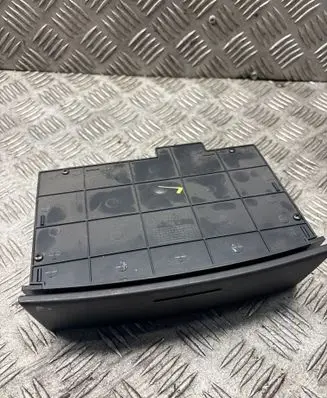 KIA Sorento Dashboard storage box/compartment 845703E000