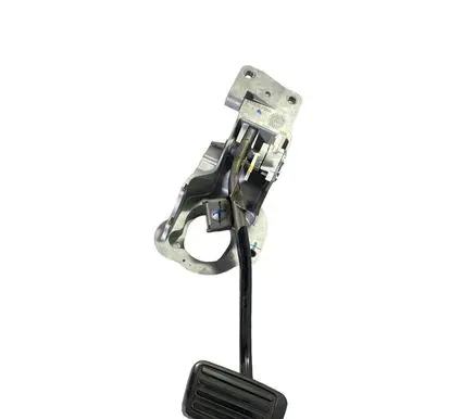Chevrolet Camaro Brake pedal 84524406 1082018105026
