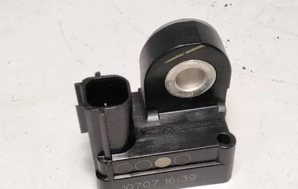 Mazda CX-7 Airbag deployment crash/impact sensor GP9A57KC0 05242007 621FAAD0