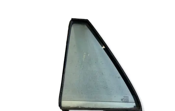 Toyota Avensis T250 Rear vent window glass 6818905050