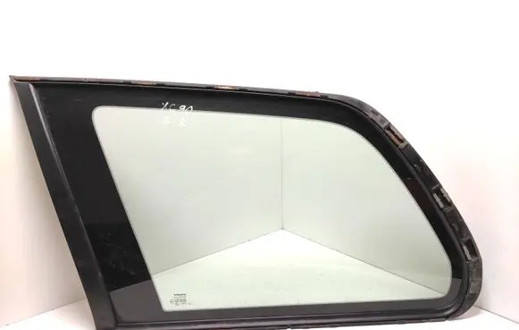 Volvo XC90 Rear side window 43R001582 E000199 DOT682M3240AS2