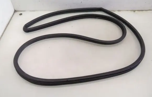 Subaru Forester SH Rear door rubber seal (on body) 