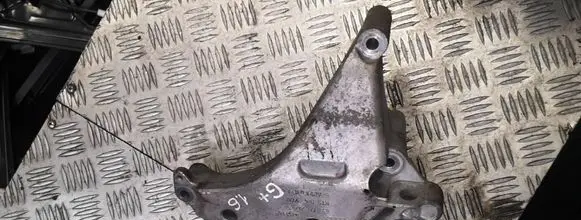 Volkswagen Golf Plus Engine mounting bracket 03l199207