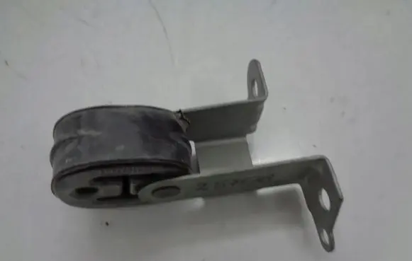 Audi A4 S4 B8 8K Muffler mount bracket/holder 8K0253144E