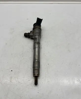 Mercedes-Benz A W177 Fuel injector 0445110800 H8201636333
