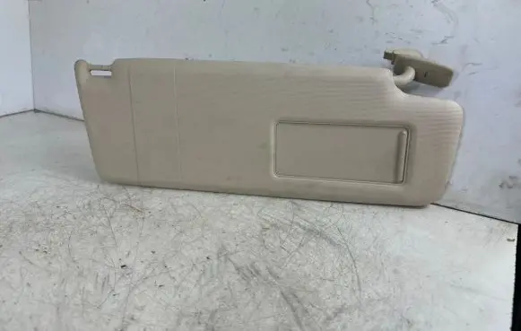 Volkswagen Tiguan Sun visor 5N0857552H 15040809552