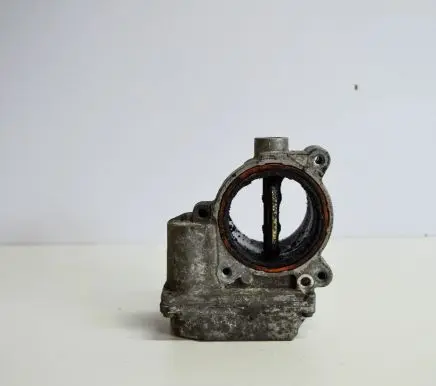 Audi A4 S4 B8 8K Throttle valve 4E0145950J