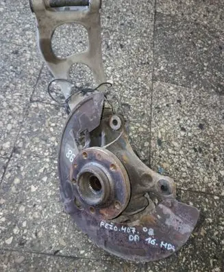 Peugeot 407 Front wheel hub 