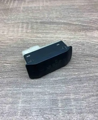 BMW 5 E60 E61 Passenger airbag on/off switch 6977788