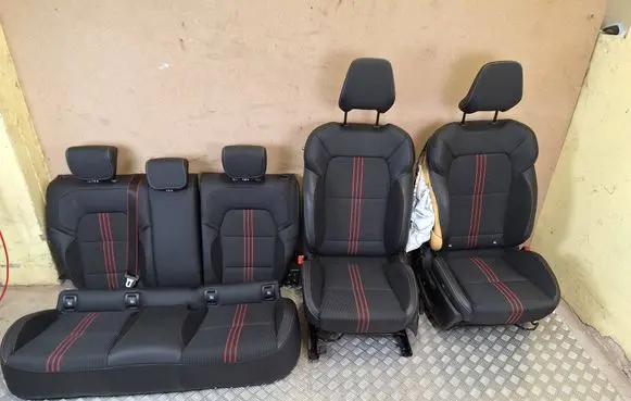Renault Clio V Seat set 