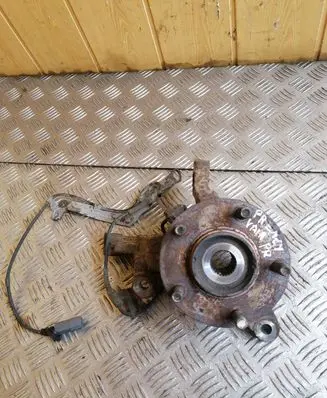 Mazda Premacy Front wheel bearing hub 