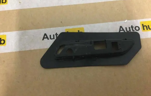 Porsche Panamera (971) Headlight/headlamp mounting bracket 971807708