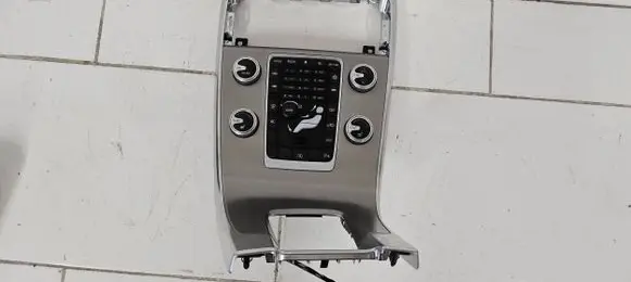 Volvo V60 Radio/GPS head unit trim 9210162