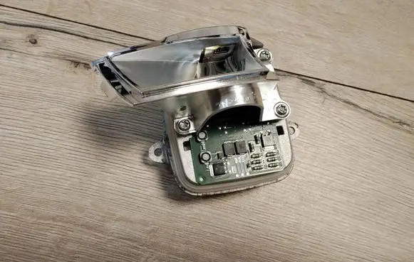 BMW 6 F12 F13 LED ballast control module 7116112999 1846400021