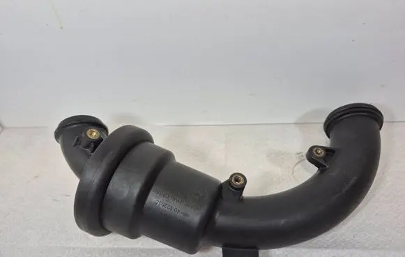 Mercedes-Benz B W246 W242 Intercooler hose/pipe A6511400387 4012203C