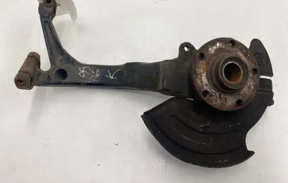 Audi A6 S6 C5 4B Front wheel hub 8D0407257AL
