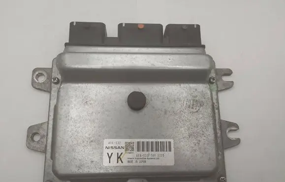 Nissan Micra Engine control unit/module A56E32 75259891 L56E32T932