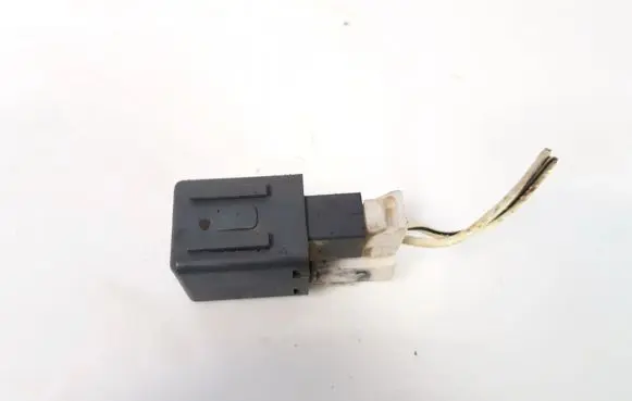 Nissan X-Trail T30 Other relay 24330c9900