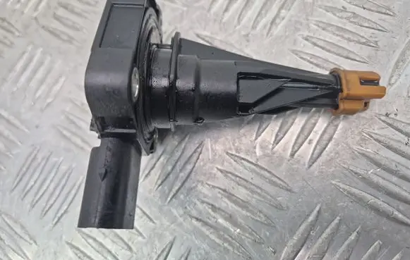 BMW X3 F25 Oil level sensor 7598860 12037322