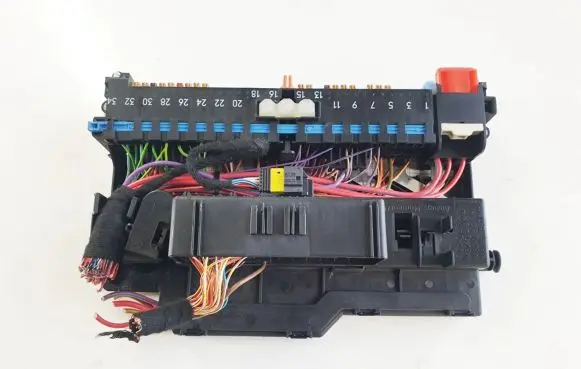 BMW X3 E83 Fuse module