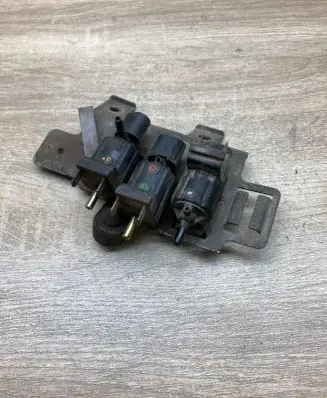 Mazda 626 Turbo solenoid valve K5T43172 FE70AM