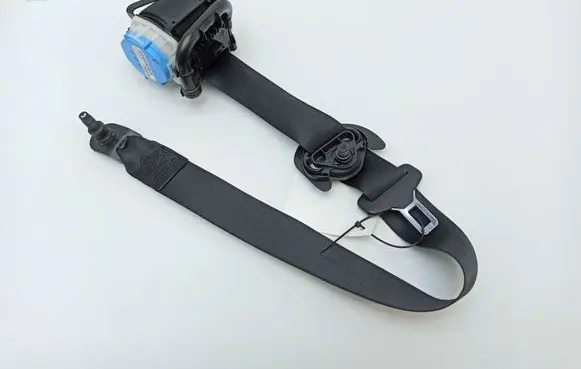 Mercedes-Benz B W246 W242 Front seatbelt A2468600185