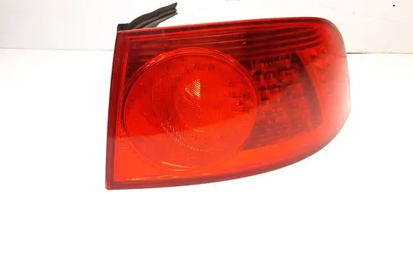 Volkswagen Phaeton Rear/tail lights