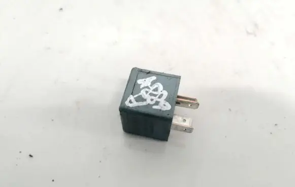 Seat Leon (1M) Other relay 141951253b v23134-b52-x227