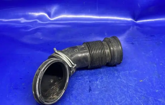 Audi A4 S4 B7 8E 8H Engine coolant pipe/hose 06F129627E LSA2101