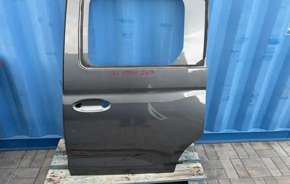 Volkswagen Caddy Side sliding door 2K7843207R
