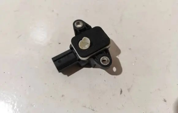 Audi A4 S4 B7 8E 8H Airbag deployment crash/impact sensor 8P0955557 030107 020077