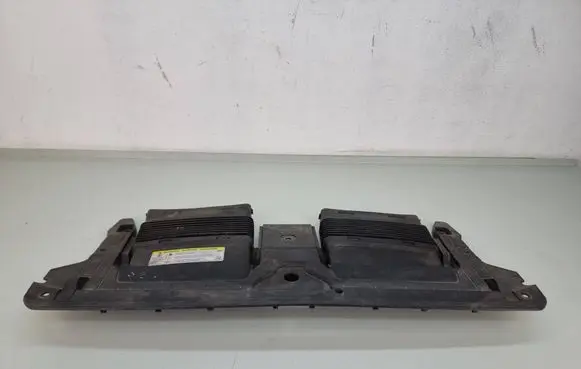 Audi SQ7 Intercooler air guide/duct channel 4M0807081