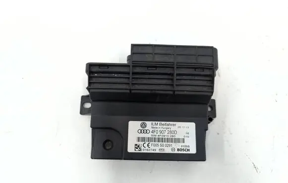 Audi Q7 4L Power management control unit 4F0907280D 4F0907280