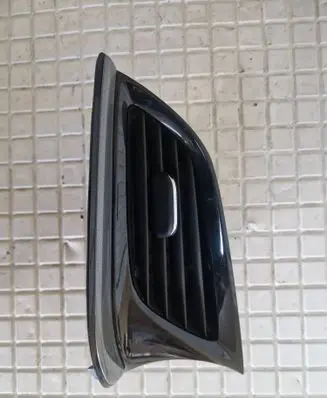 Opel Insignia B Dash center air vent grill 39017263 18SEP2018 685030087