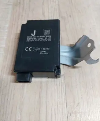 Toyota Yaris Trunk lid opening control unit 897600D010