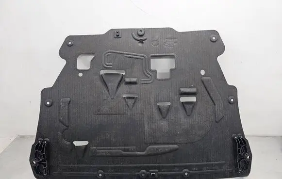 Volvo XC60 Engine splash shield/under tray 32226491