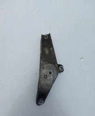 BMW 5 E39 Engine mounting bracket