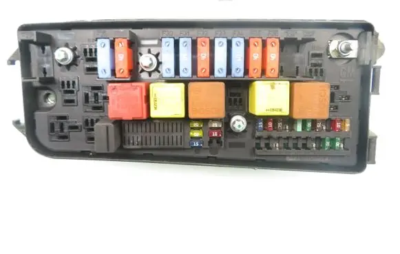 Opel Vectra C Central body control module 13172980 519065205